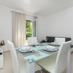 Peca Apartament Zadar